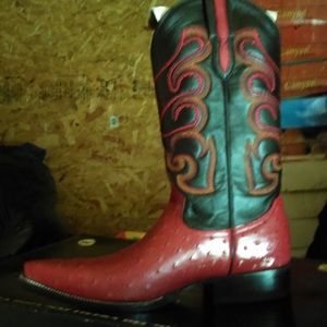 It’s honestly a really nice boot